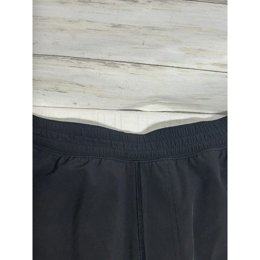 EUC! LULULEMON Sz. XL  Men Linerless 10